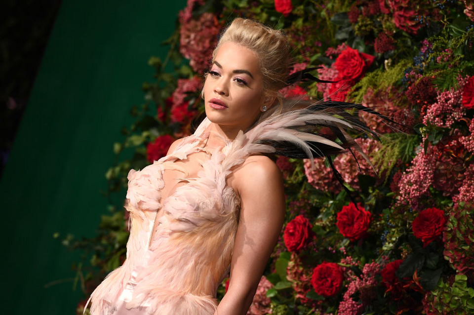 Rita Ora na rozdaniu Evening Standard Theatre Awards