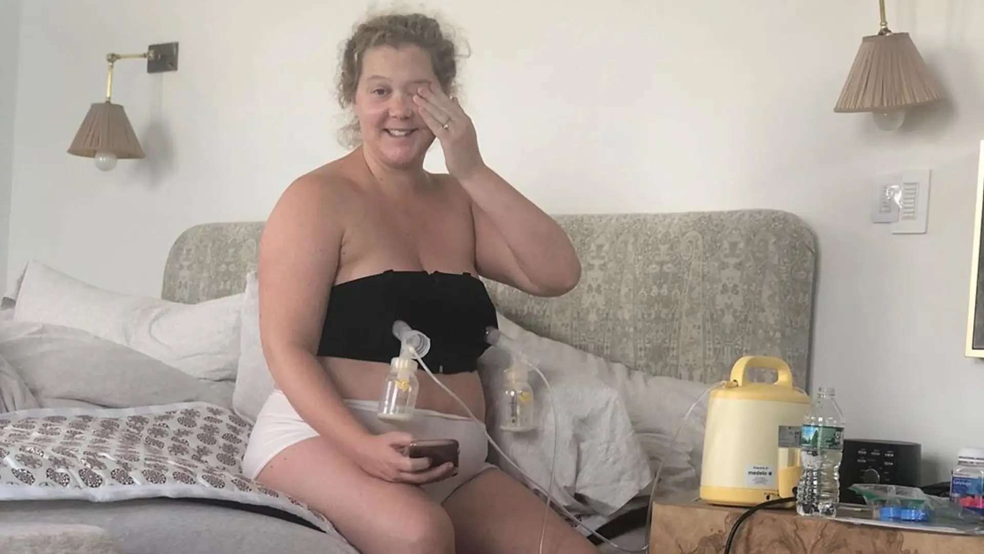 Powrót do pracy 14 dni po porodzie - na Amy Schumer wylał się hejt