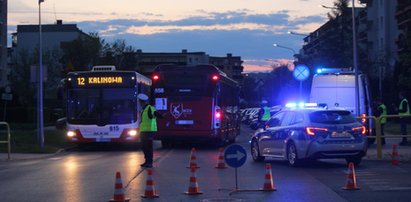 Dramat w Jeleniej Górze. Młoda kobieta wpadła pod koła autobusu miejskiego