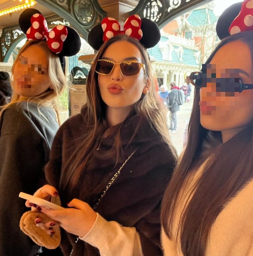 Hana Ikodinović, objava iz Pariza