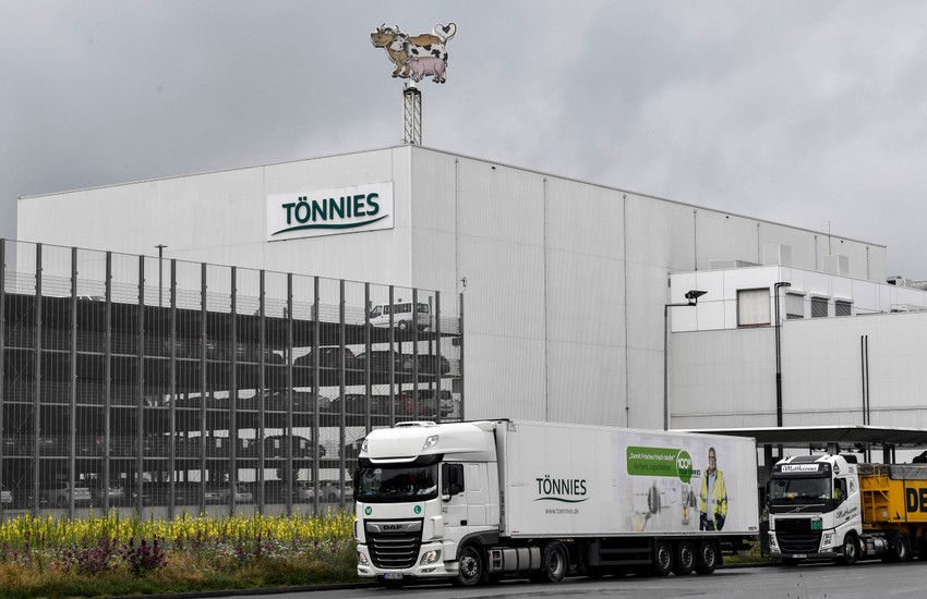 Šulc mora da ubedi neodlučne birače da će voditi računa o ekonomiji