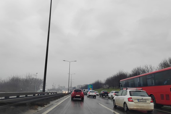 "UPOZORENJE, BATAJNIČKA PETLJA, UŽASNO JE OPASNO!" Jeziva po
