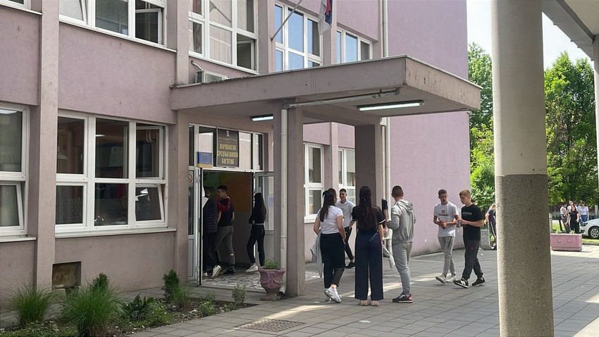 Mačvanska srednja škola u Bogatiću