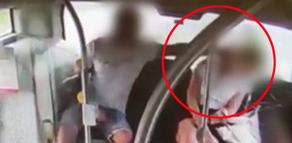 Horror w gorzowskim autobusie. Mężczyzna bez powodu zaatakował pasażerkę. Przerażające nagranie