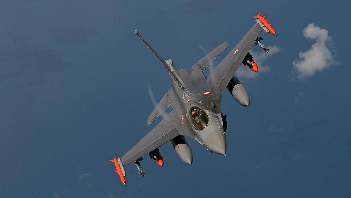 Tureckie siły powietrzne f-16 turcja