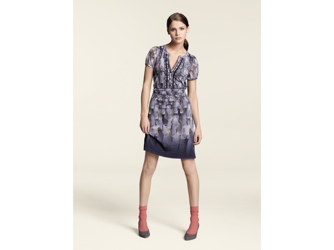 Przeżyj modnie lato w mieście - propozycje z kolekcji Mexx na lato 2011.