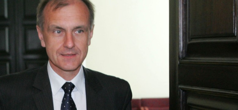 Obchody rocznicy Smoleńska na Okęciu? Klich: Popieram