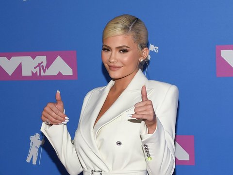 Kylie Jenner ties Jay-Z to become 5th wealthiest American celebrity of 2018