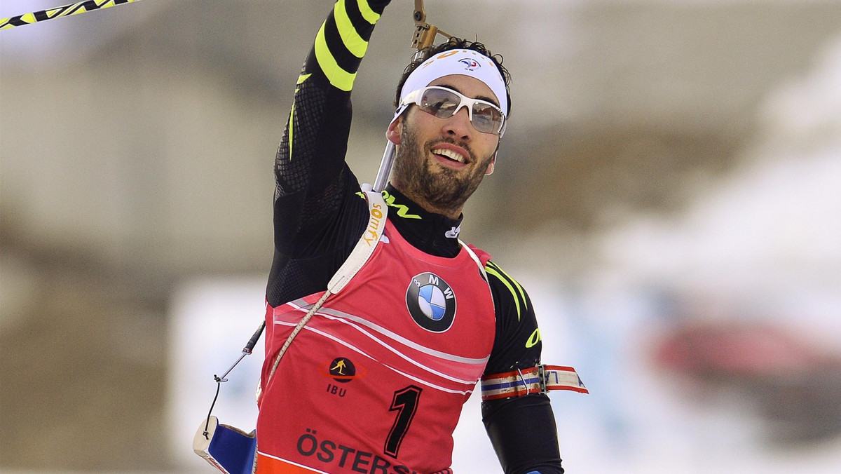 Martin Fourcade wygrał bieg pościgowy biathlonowego Pucharu Świata w austriackim Hochfilzen i został nowym liderem cyklu. Francuz był w niedzielę bezbłędny na strzelnicy, wyprzedzając na mecie o 4,1 s Niemca Simona Schemppa i o 10,9 s Słoweńca Jakova Faka. Norweg Emil Hegle Svendsen, dotychczasowy lider PŚ, dotarł do mety na 14. miejscu.