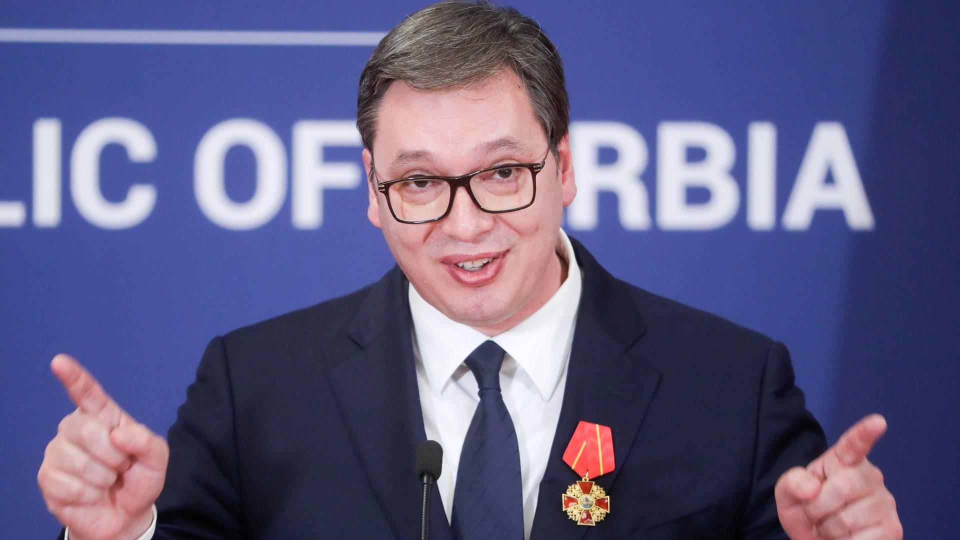 Lekcija Vučićevim vikarima koji dolaze da podrže budućnost Srbije