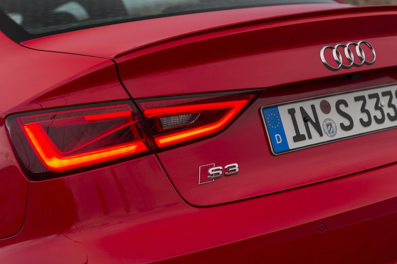 Audi S3 już w salonach, 300 KM pod maską za 170 tys. zł