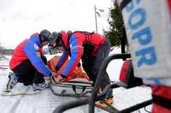 GOPR-owcy chcieli mu pomóc. W 'podziękowaniu' nietrzeźwy turysta zniszczył sprzęt