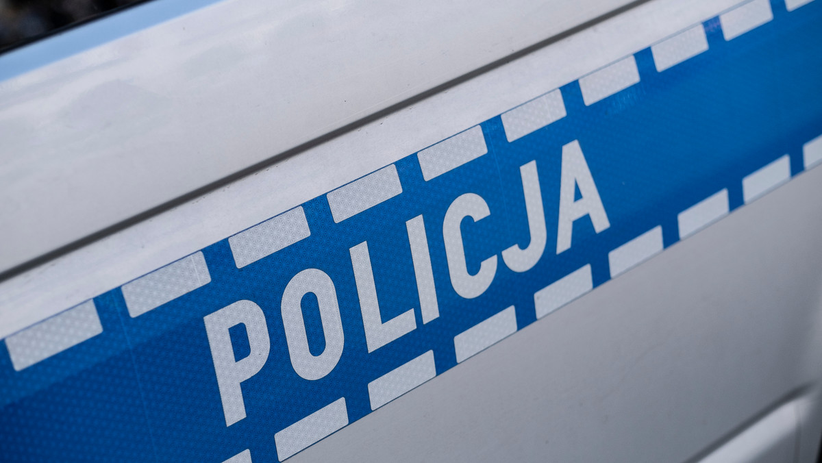 Opole: policjanci uratowali 82-latkę, która zasłabła w mieszkaniu