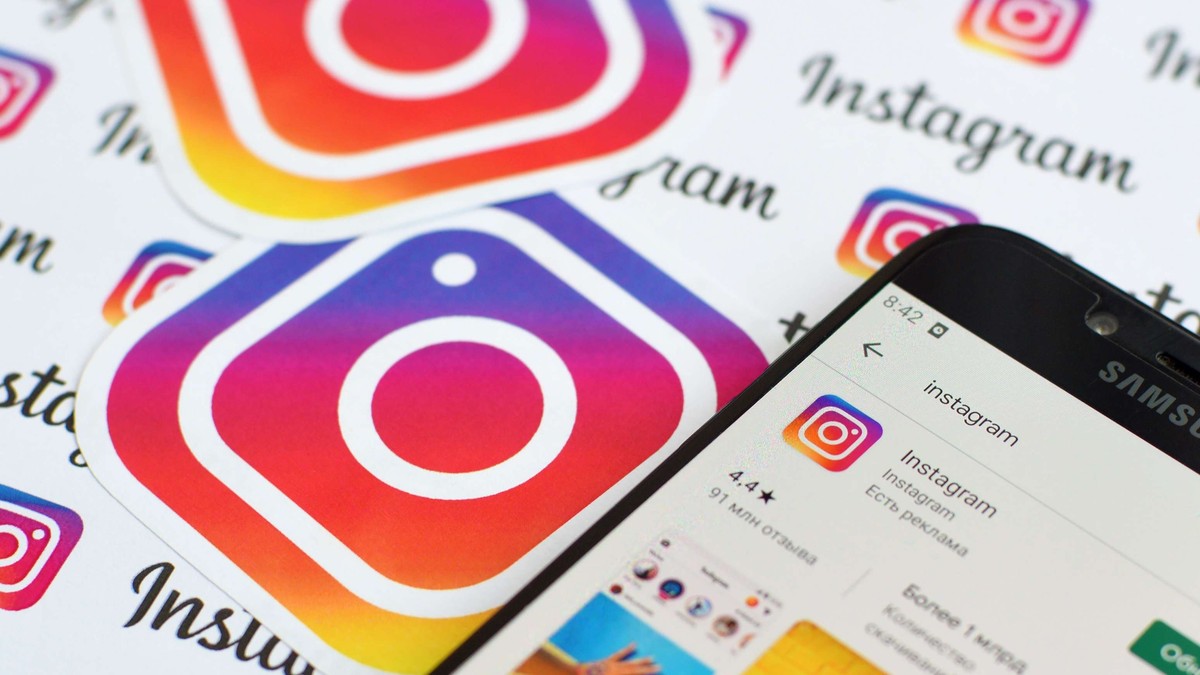 INSTAGRAM