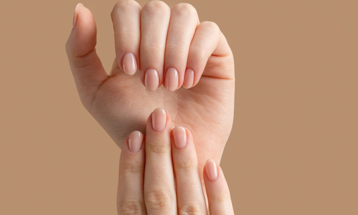 Po tym serum paznokcie są twarde jak kamień. Mega dawka kolagenu + prezent za 1 zł