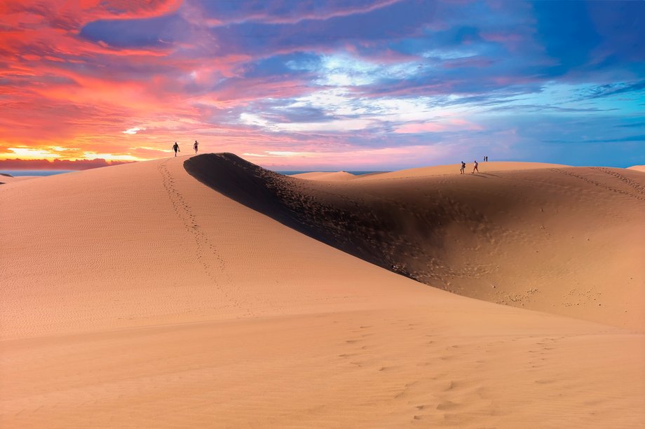 Diuny Maspalomas to wydmy piaskowe położone na południowym wybrzeżu wyspy Gran Canaria w prowincji Las Palmas na Wyspach Kanaryjskich. 