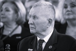 Nie żyje Longin Pastusiak. Były marszałek Senatu miał 89 lat