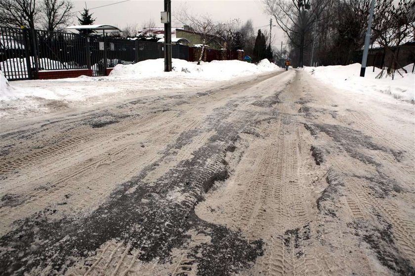 Więcej na urzędników ZDiT, mniej na drogi