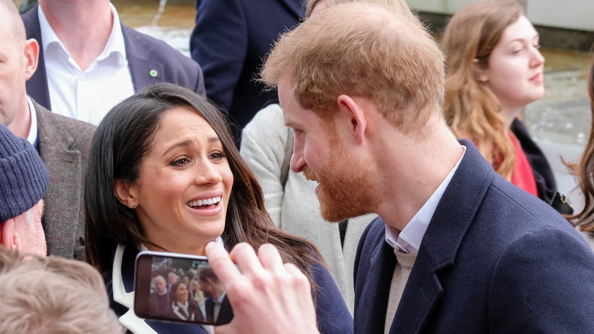 Ekspert o zachowaniu Harry'ego i Meghan. Mówi o "zamerykanizowaniu" księcia