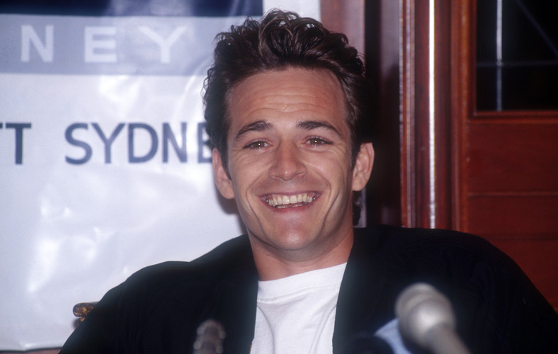 Luke Perry z serialu "Beverly Hills 90210" w latach 90.