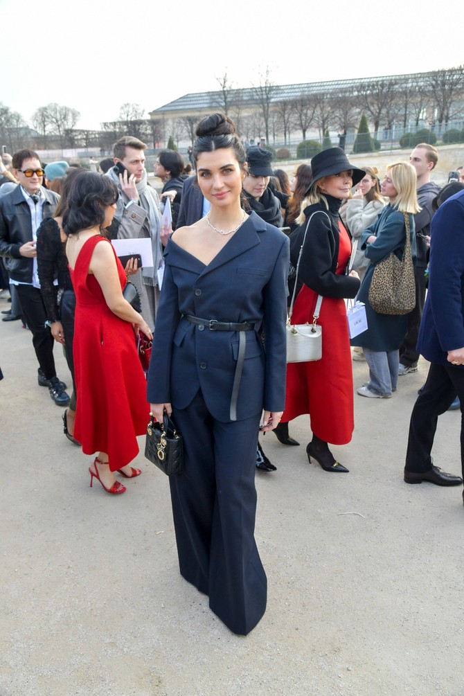 Tuba Bukujstun