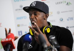 Bolt dostał 10-kilogramową czekoladę, a potem przegrał z dziećmi