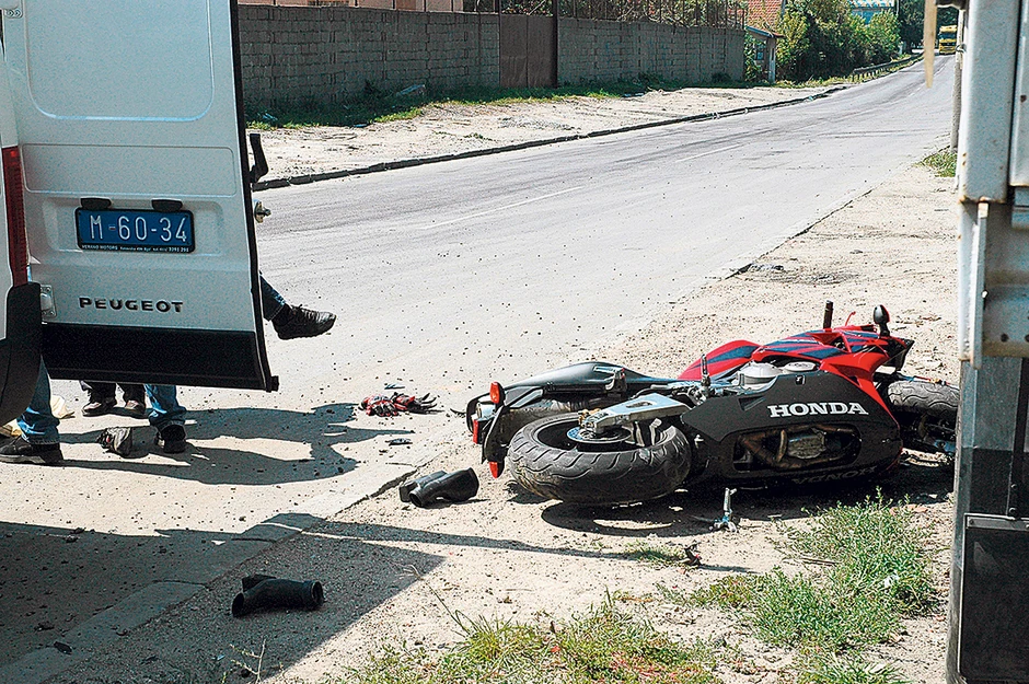 Otac i ćerka išli su da završe obaveze oko papira za kanadu