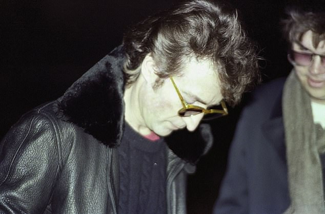 John Lennon i jego zabójca, Mark Chapman