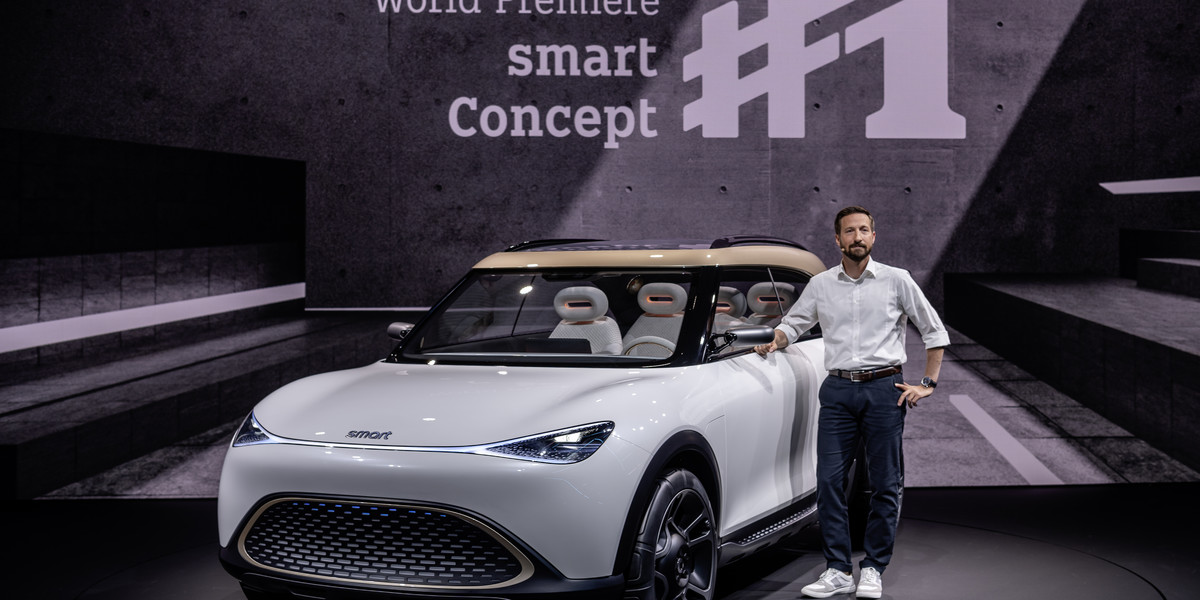 Dirk Adelmann, CEO Smart Europe GmbH, mówi o nowej strategii marki, dotychczas kojarzonej z dwoma modelami małych, miejskich aut. 