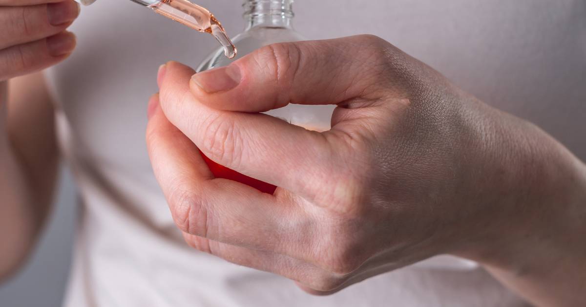 Ta odżywka do paznokci z kolagenem działa jak zbroja! W końcu przestają się łamać