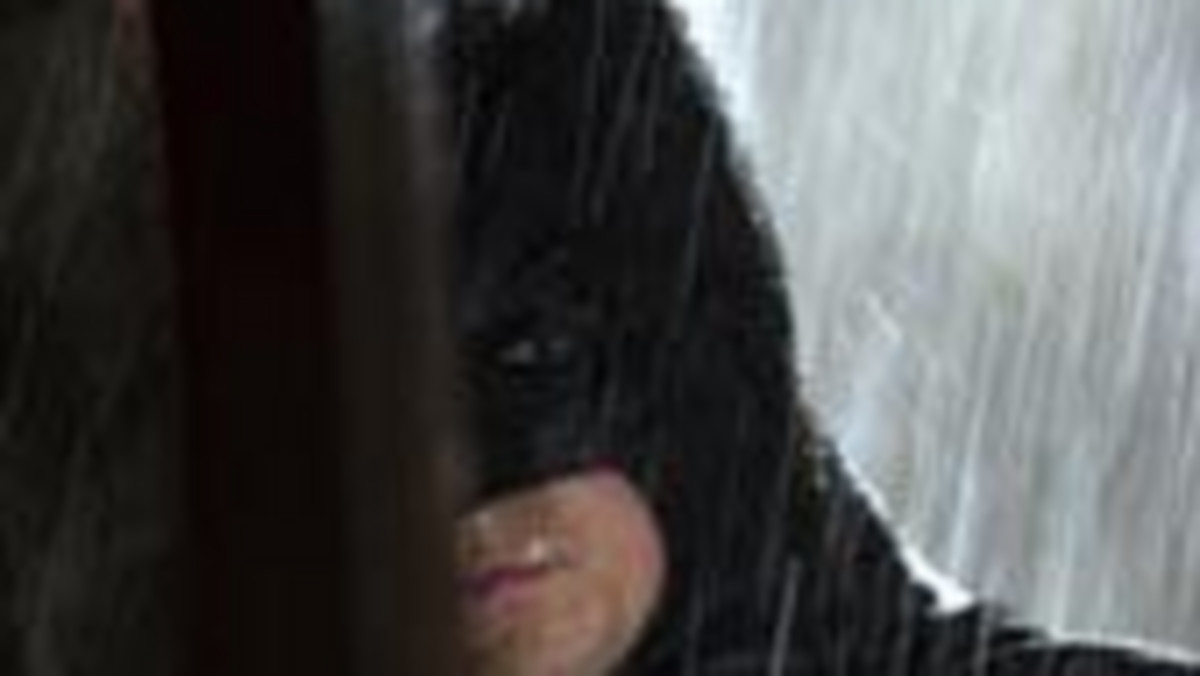 Podczas pierwszego weekendu w kinach w USA film "Batman - Początek" zarobił 47 milionów dolarów.