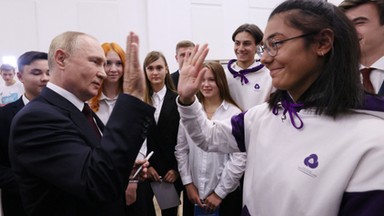 "Jest mi tu zimno. Płaczę w metrze. Zaprzyjaźniłam się z karaluchami". Rozmawialiśmy z zagranicznymi studentami, którzy mimo wojny studiują w Rosji