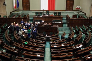 Nie będzie emerytury po 40 latach pracy: Sejm odrzucił projekt PSL