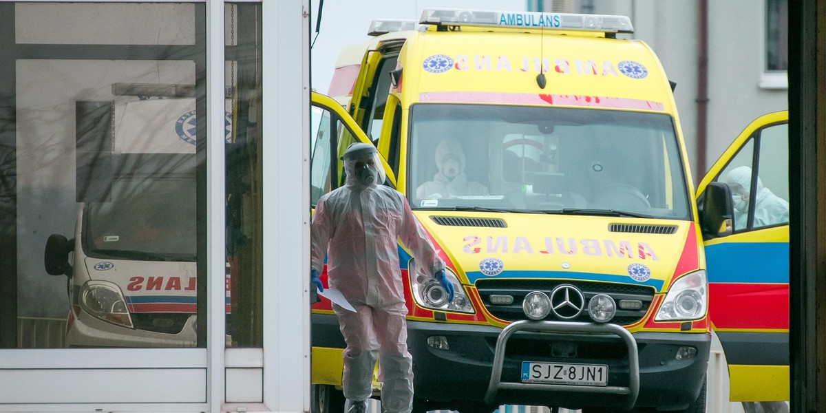 Niepokojące doniesienia z całego kraju. Lekarze nie chcą jeździć do zgonów