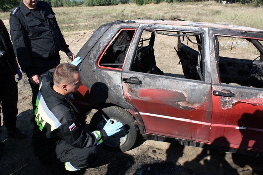 Policjanci ćwiczyli przy pożarach