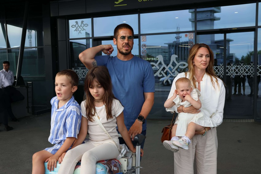 Nikola Rokvić sa porodicom