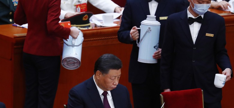 Chce rządzić dożywotnio? Xi Jinping na liście członków Komitetu Centralnego