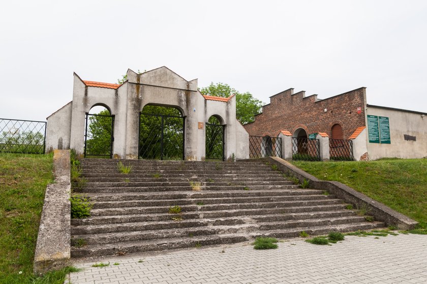 Nie będzie śledztwa w sprawie wyzywające zdjęć na mogiłach