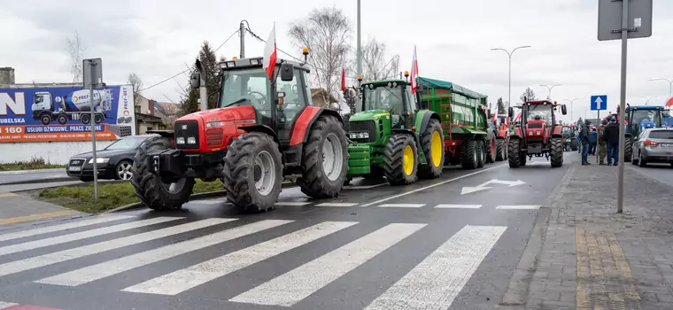 Rolnicy znowu blokują drogi. Gdzie występują utrudnienia?