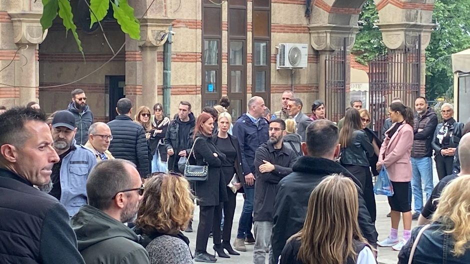 Biljana Obradović i Katarina Sotirović na sahrani Bojane Janković