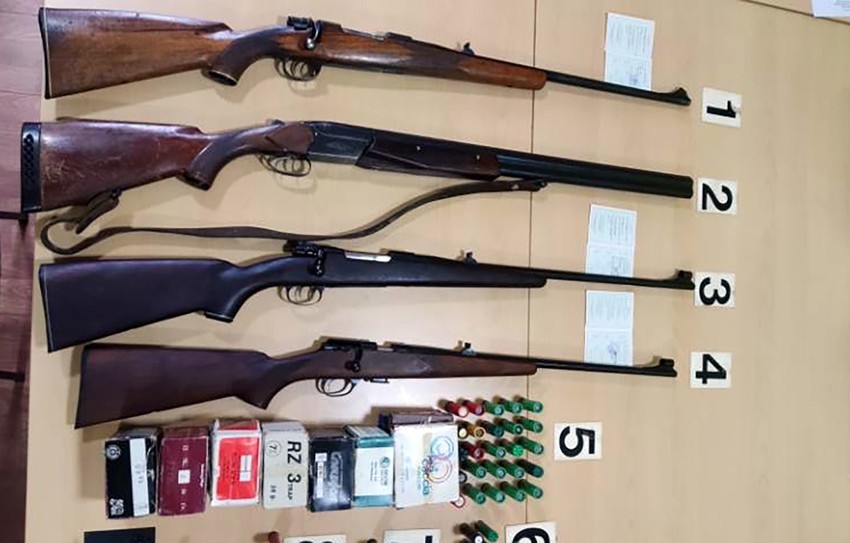 Zaplenjene puške/Ilustracija