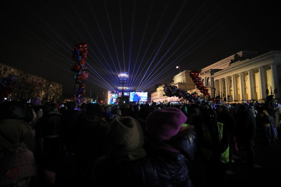 Światełko do nieba podczas finału WOŚP na Placu Bankowym w Warszawie