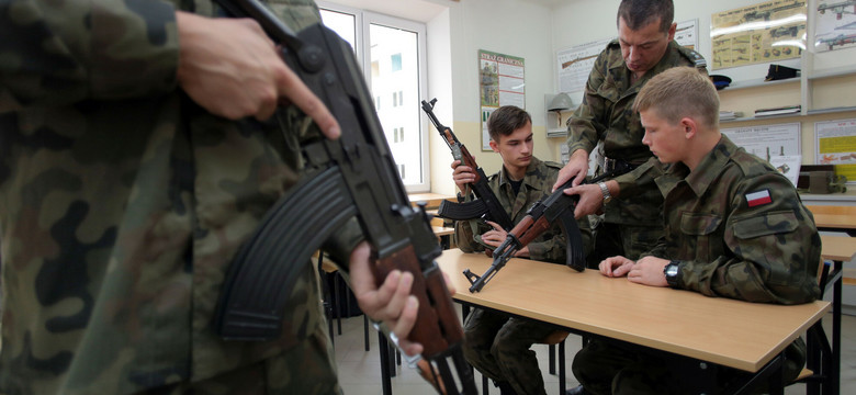 Do szkół w całej Polsce przyjadą żołnierze. Co na to uczniowie? "Mam dość siedzenia"