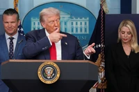Trump robi "porządki" w gabinecie. Pokazują, iż nie ma ręki do ludzi