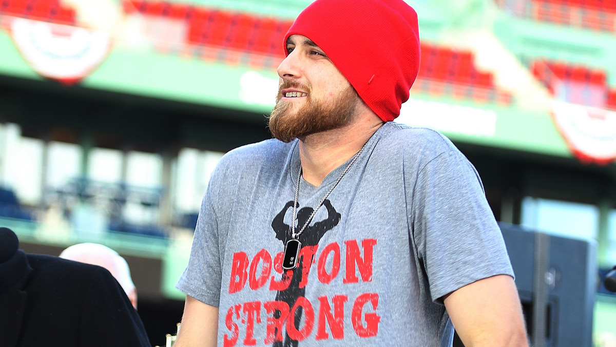 Will Middlebrooks, amerykański baseballista występujący na pozycji trzeciobazowego w Boston Red Sox, oświadczył się swojej ukochanej. Sportowiec poprosił o rękę piękną dziennikarkę sportową - Jenny Dell.