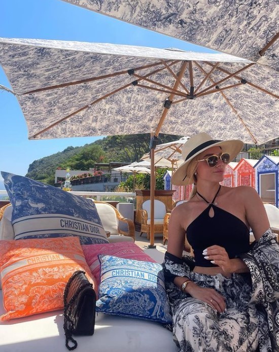 Kollárova dcéra Saša na dovolenke na ostrove Capri.