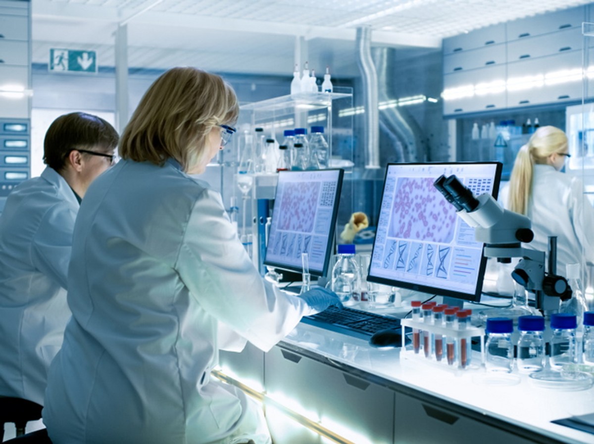 Wysokie koszty i konkurencja spoza UE podkopują krajową branżę chemiczną