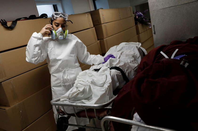 Pracownice domu pogrzebowego o walce z epidemią koronawirusa