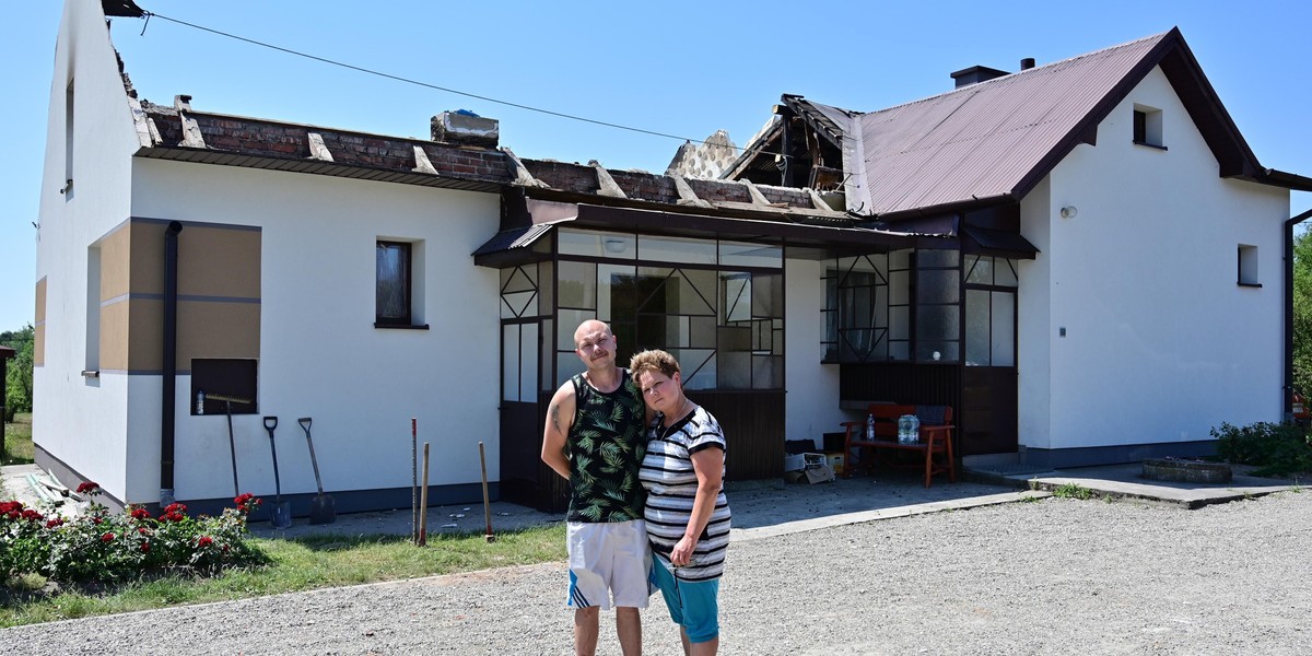 Ogień pozbawił jej dachu nad głową w jednej chwili. 