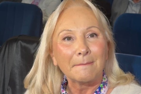 GOCA ŠAULIĆ PLAČE NA KONCERTU MIROSLAVA ILIĆA Šabanova udovica nije mogla da se kontroliše zbog poteza pevača, kamere zabeležile sve (VIDEO)